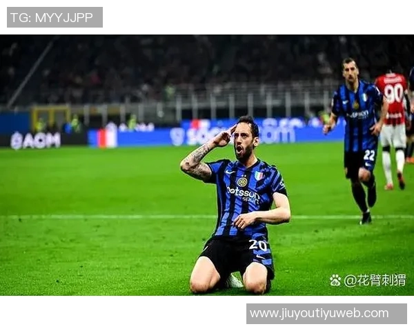 恰尔汗奥卢坚定表态愿意留守国米全力以赴为球队贡献力量 恰尔汗奥卢坚定表态愿意留守国米全力以赴为球队贡献力量