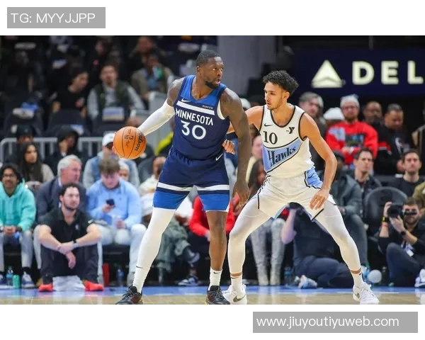 兰德尔上半场表现出色10投6中贡献15分3篮板3助攻数据全面 兰德尔上半场表现出色10投6中贡献15分3篮板3助攻数据全面