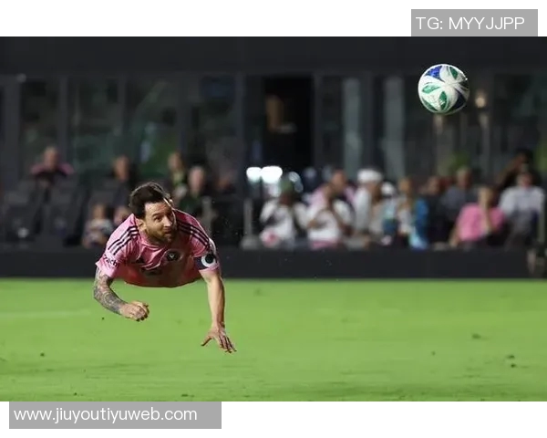 梅西梅开二度锁定胜局纳什维尔门将扑救失误致失球 梅西梅开二度锁定胜局纳什维尔门将扑救失误致失球