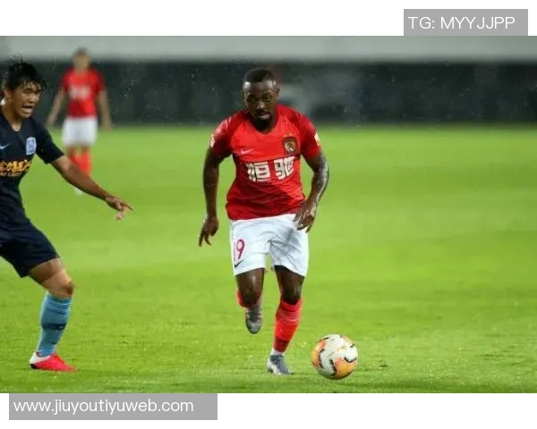 内维尔批评维尔茨比赛理解幼稚强调其跑位糟糕与过度参与防守问题